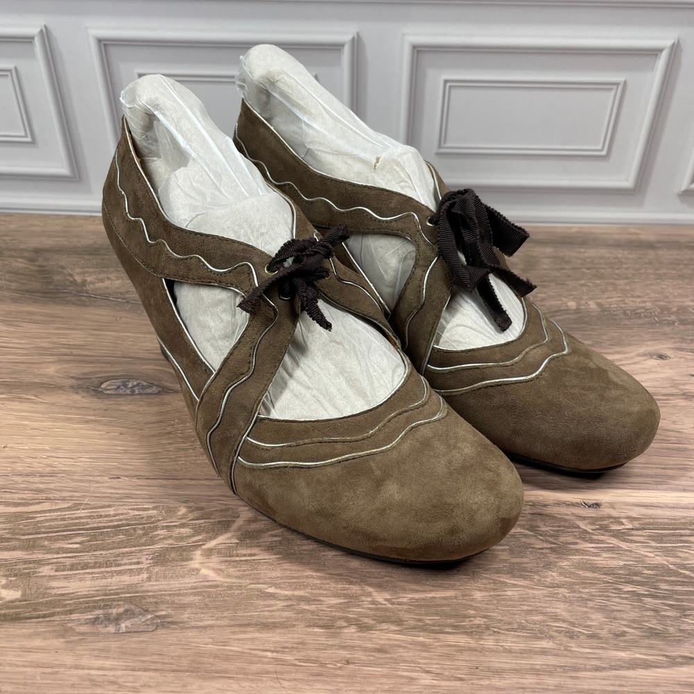Earthies Sarenza Suede Cutout Mary Jane Block Heels Brown DK Taupe Size 9.5B